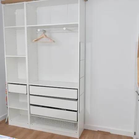 Spectacular 8 Pax/4 & Free Parking Apartment
