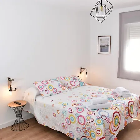 Spectacular 8 Pax/4 & Free Parking Apartment *