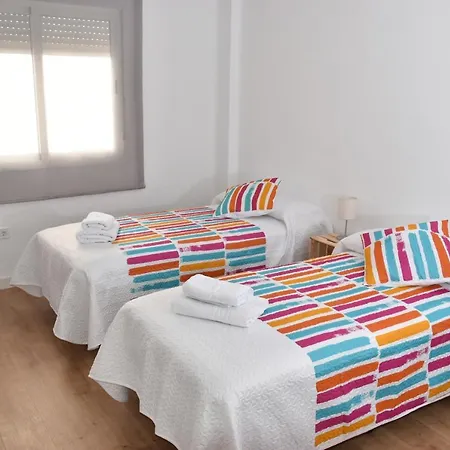 Spectacular 8 Pax/4 & Free Parking Malaga