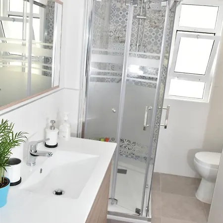 Apartment Spectacular 8 Pax/4 & Free Parking